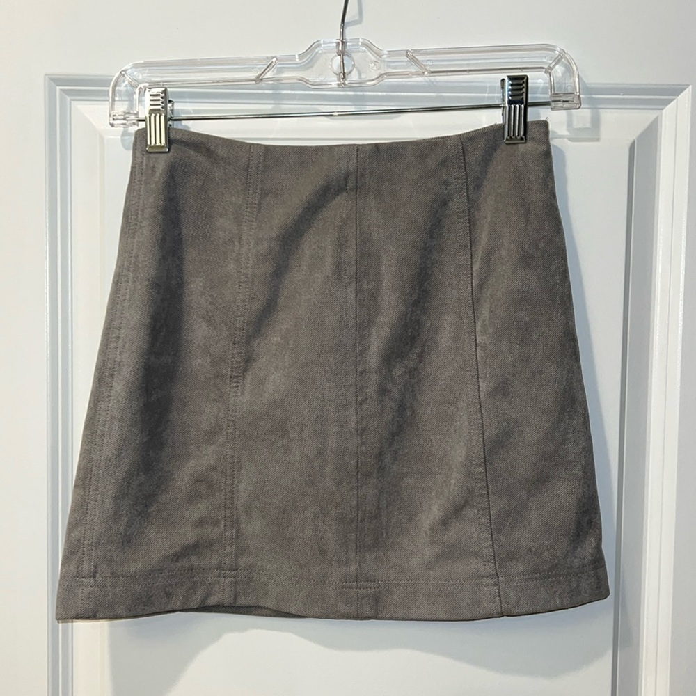 The Impeccable Pig Mini Skirt! Size S